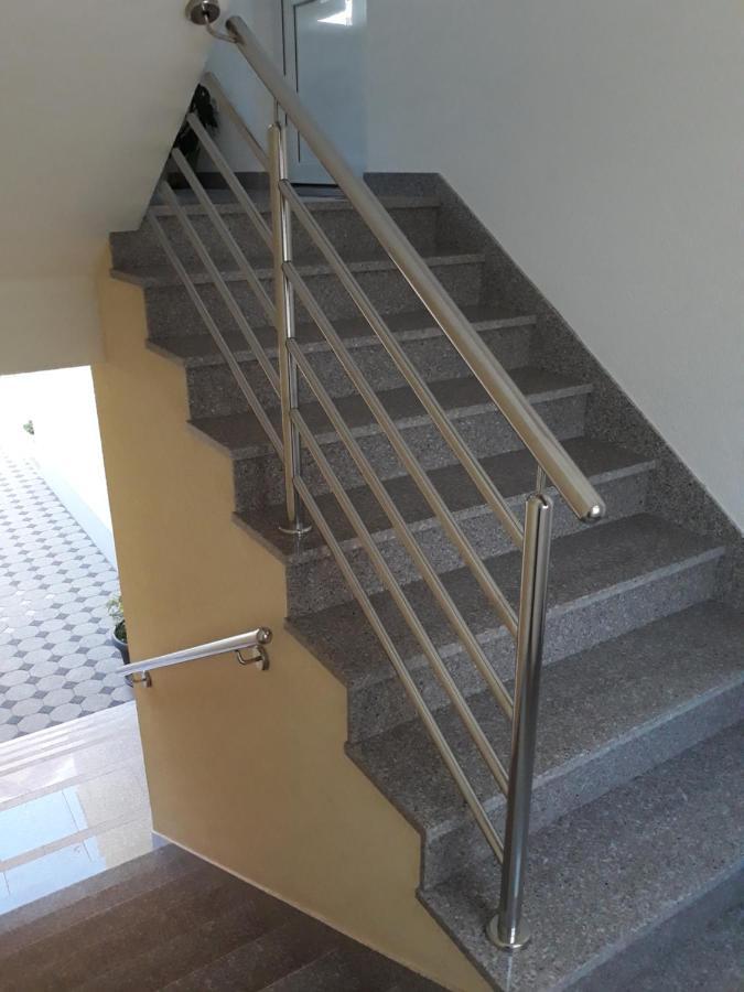 Apartment With Free And Private Parking Makarska Exterior photo